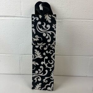 Thirty-one Black White Print Wine Bag